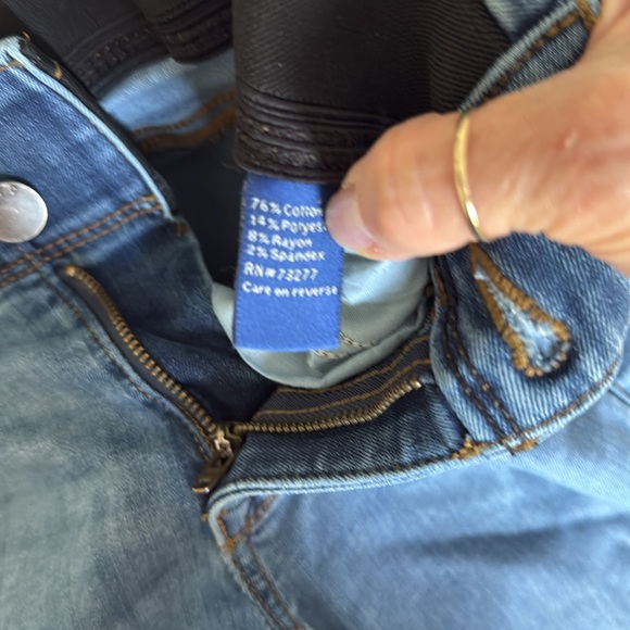 Apt 9 Petite Distressed Ankle Women's Jeans - Picture 13 of 16